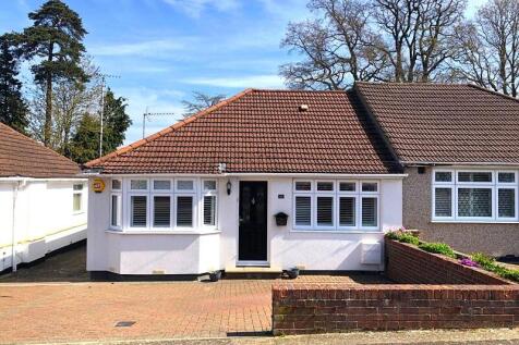 3 bedroom semi-detached bungalow for sale