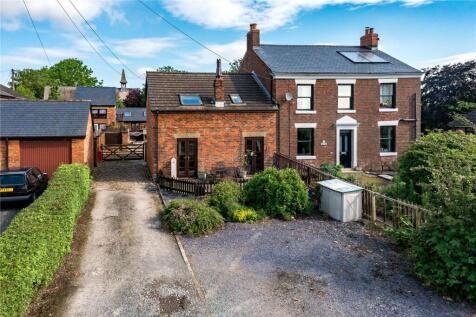 2 bedroom semi-detached house for sale