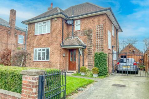 Westward Ho, Grimsby, DN34 3 bed detached house for sale
