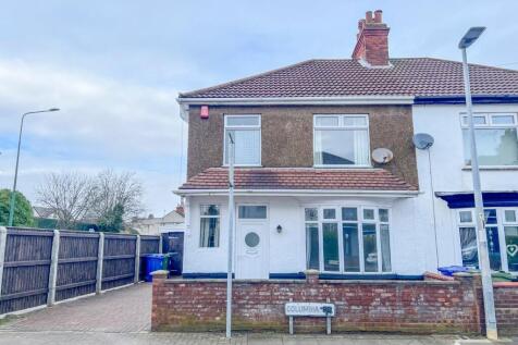 Columbia Road, Grimsby, North East... 3 bed semi