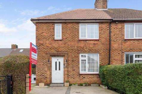 2 bedroom semi-detached house for sale