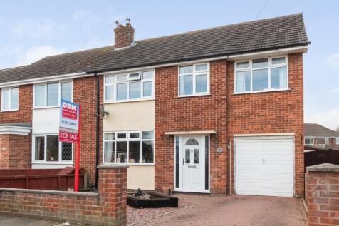 Ancaster Avenue, Grimsby, DN33 4 bed semi