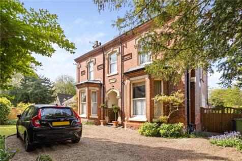 Welholme Road, Grimsby, N E Lincs, DN32 4 bed detached house for sale