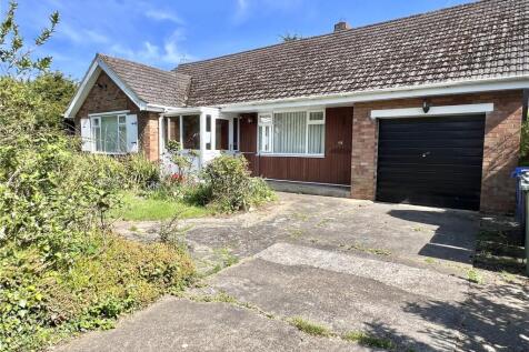 Radcliffe Road, Healing, Grimsby, DN41 3 bed bungalow for sale