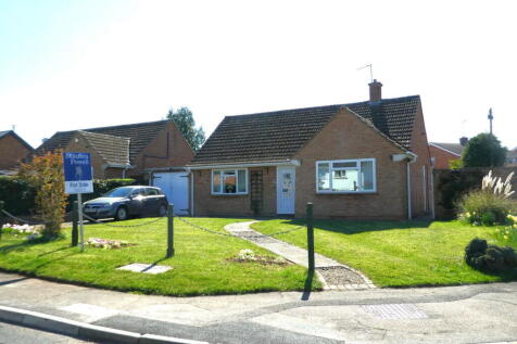 St Marys Road, Adderbury 2 bed detached bungalow for sale