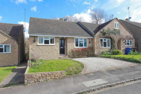 Bishops Close, Barford St Michael 2 bed semi