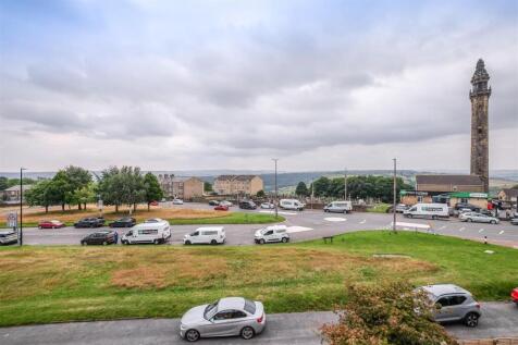 College Terrace, Halifax 3 bed terraced house for sale