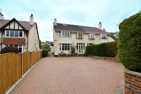 5 bedroom semi-detached house for sale