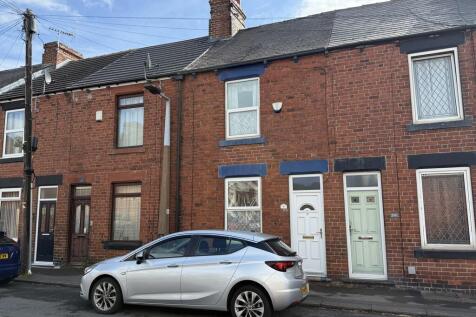 Terraced house for sale