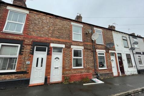 Terraced house for sale