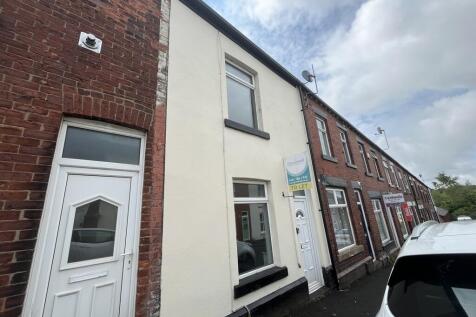 Terraced house for sale
