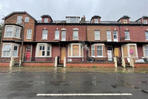 Terraced house for sale