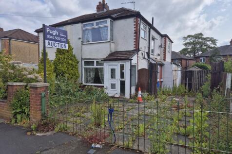 Terraced house for sale