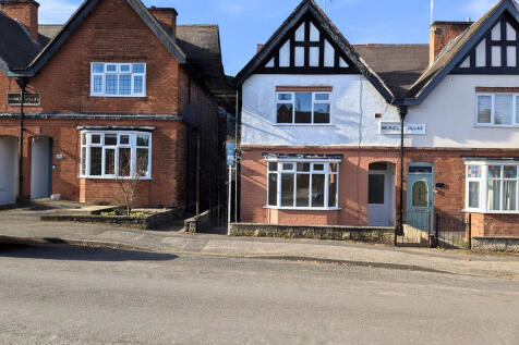 King Edward Avenue, Mansfield 3 bed semi