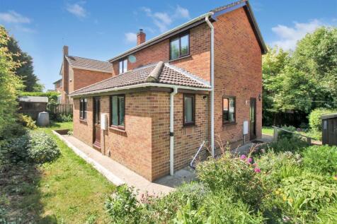 Whitelass Close, Thirsk 3 bed detached house for sale
