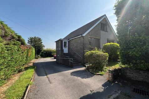 Ogden Crescent, Denholme, Bradford 3 bed detached house for sale