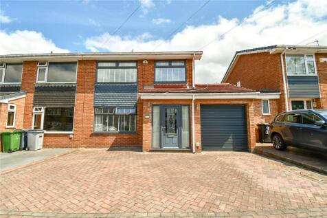 3 bedroom semi-detached house for sale