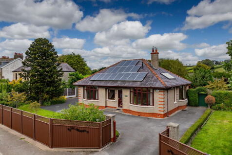 3 bedroom detached bungalow for sale
