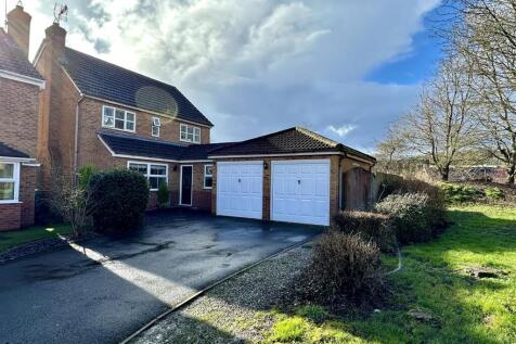 Johns Close, Studley 4 bed detached house for sale