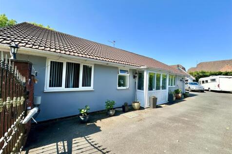 Birchfield Road, Headless Cross 3 bed detached bungalow for sale