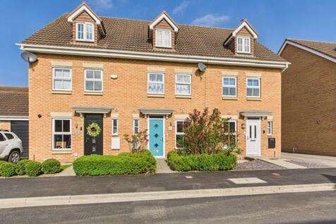 3 bedroom terraced house for sale