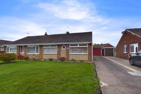 2 bedroom semi-detached bungalow for sale