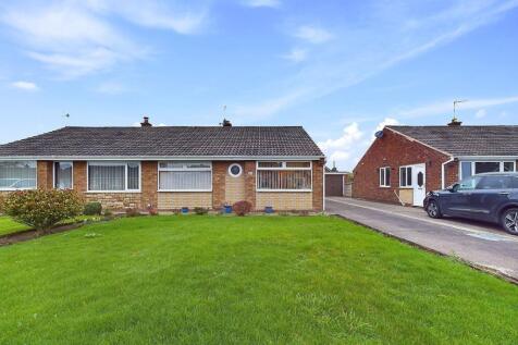 2 bedroom semi-detached bungalow for sale
