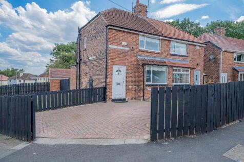 2 bedroom semi-detached house for sale