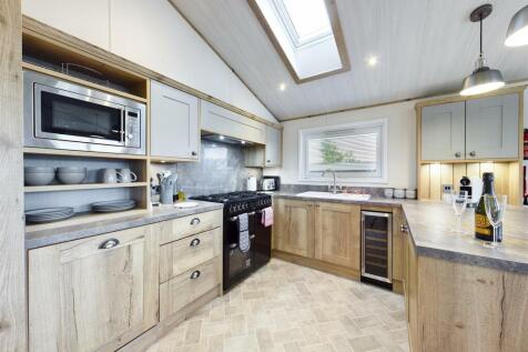 Hill Top Hideaway, Docker Holiday... 2 bed lodge for sale