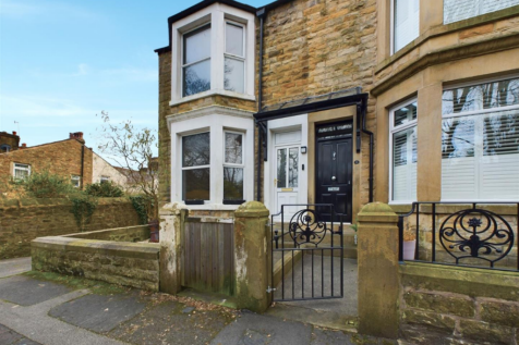 Oxford Street, Lancaster 3 bed end of terrace house for sale