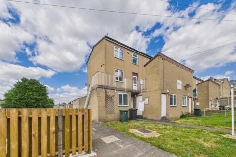 Aire Street, Crossflatts, Bingley 2 bed duplex for sale
