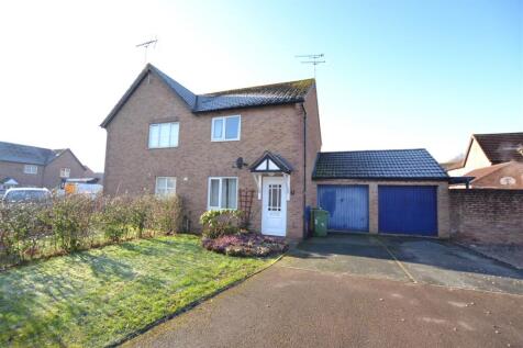 2 bedroom semi-detached house for sale