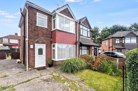 Atherley Grove, Chadderton, Oldham... 3 bed semi
