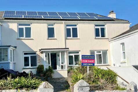 5 bedroom property for sale