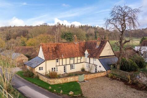 Hale Lane, Wendover, Aylesbury... 5 bed detached house for sale