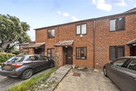 Webbs Close, Wolvercote, Oxford 2 bed terraced house for sale
