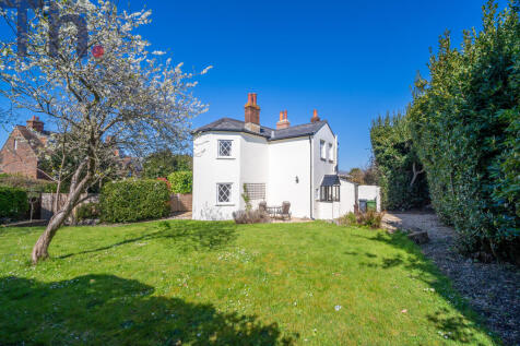 Carisbrooke, Newport PO30 2 bed cottage for sale