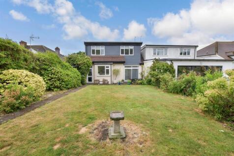 4 bedroom chalet for sale