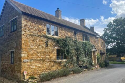 4 bedroom cottage for sale