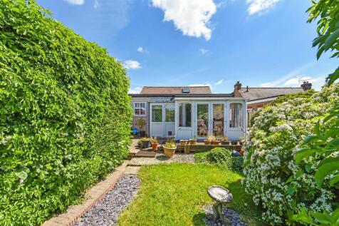 Newport Drive, Chichester 3 bed detached bungalow for sale