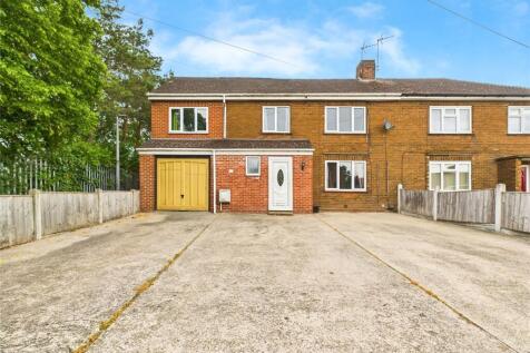 5 bedroom semi-detached house for sale