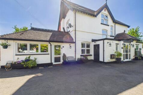 5 bedroom semi-detached house for sale