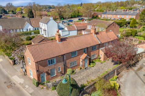 4 bedroom cottage for sale