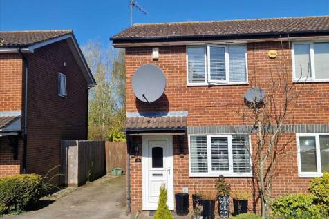 2 bedroom semi-detached house for sale