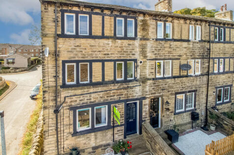 Well Hill, Honley, Holmfirth 3 bed end of terrace house for sale