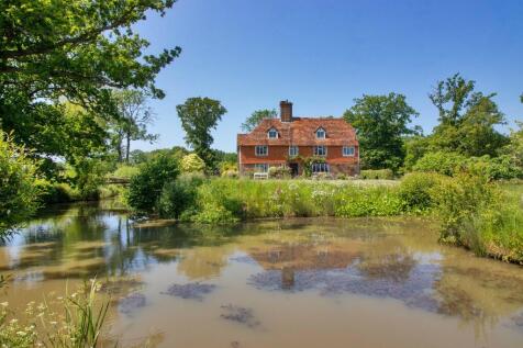 6 bedroom house for sale