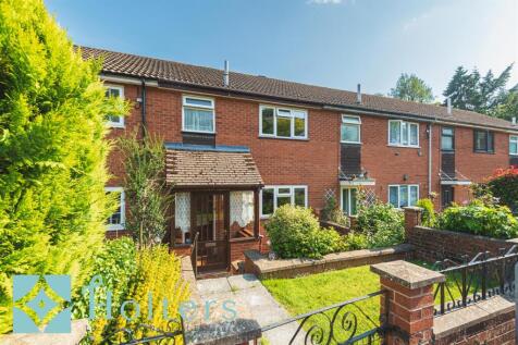 George Close, The Cwm, Knighton 3 bed terraced house for sale