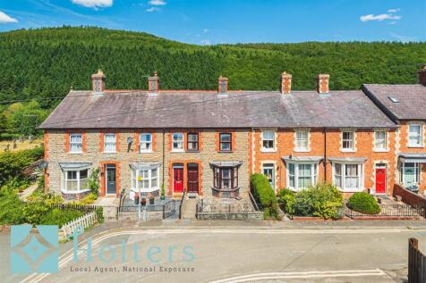 Victoria Road, Knighton 3 bed terraced house for sale