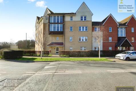 Churchill Avenue, Basildon 2 bed apartment for sale