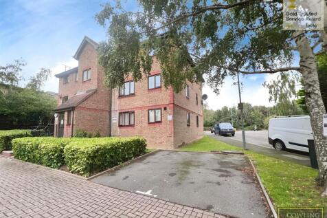 Chestnut Road, Vange 1 bed flat for sale